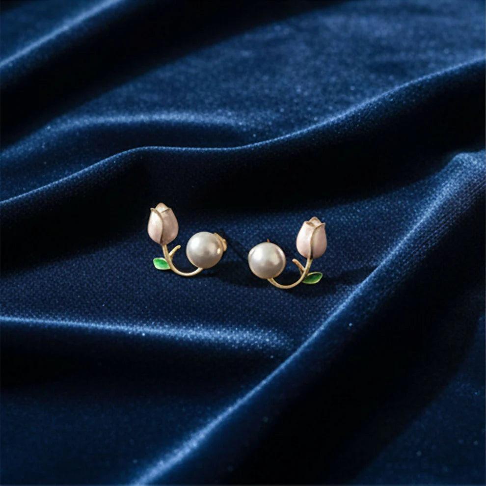 Elegant Tulip Pearl Earrings – Delicate Gold Floral Studs for Timeless Style