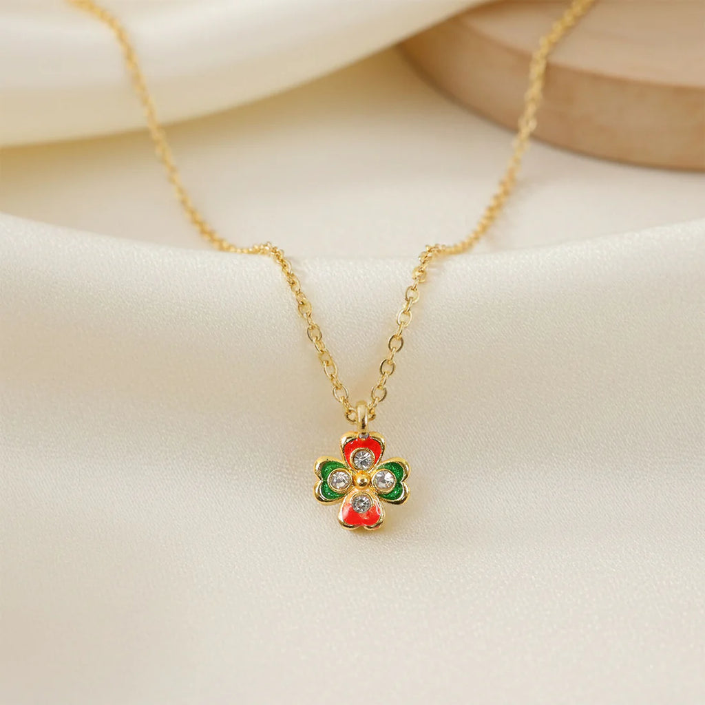 Elegant Crystal Blossom Necklace – Delicate Gold Floral Pendant