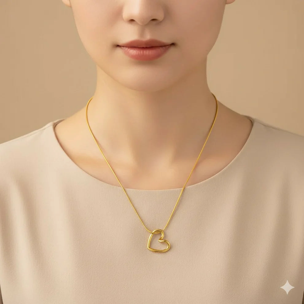 Elegant Open Heart Necklace – Timeless Gold Love Pendant