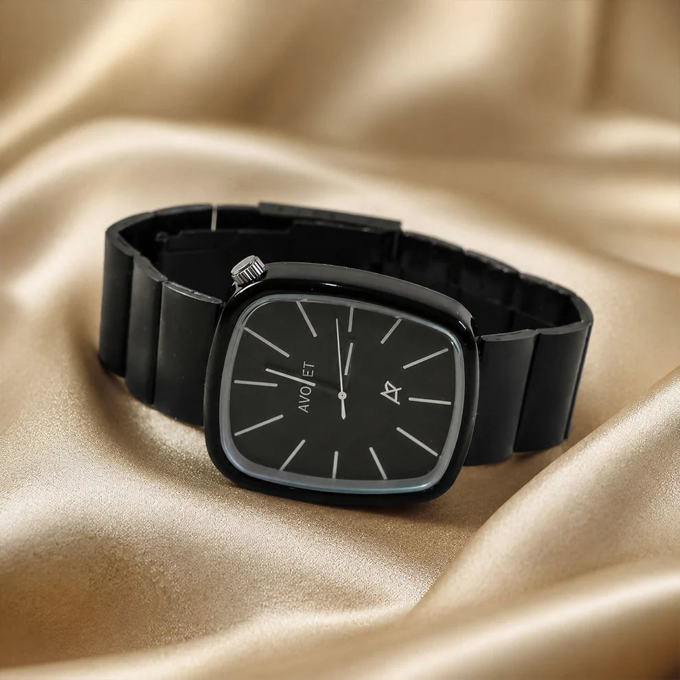 Midnight Edge – Minimalist Black Square Watch